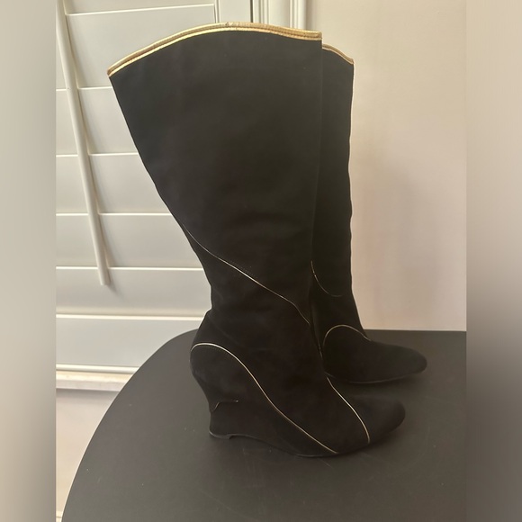 Corsica Como Women’s Black Suede wedge boot. Size 9 1/2 M - Picture 2 of 10